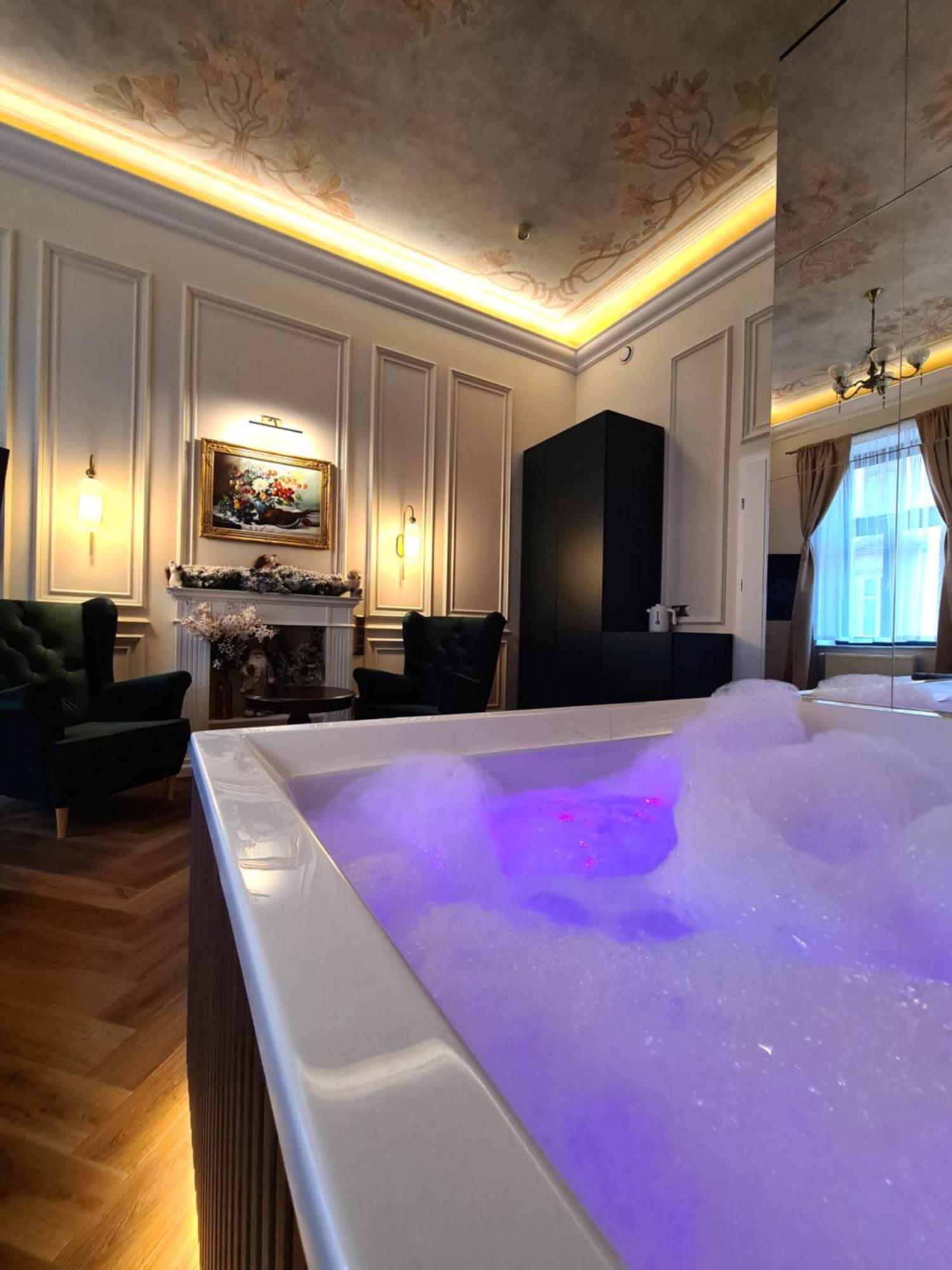 크라쿠프 Art Jacuzzi Koletek 아파트 외부 사진